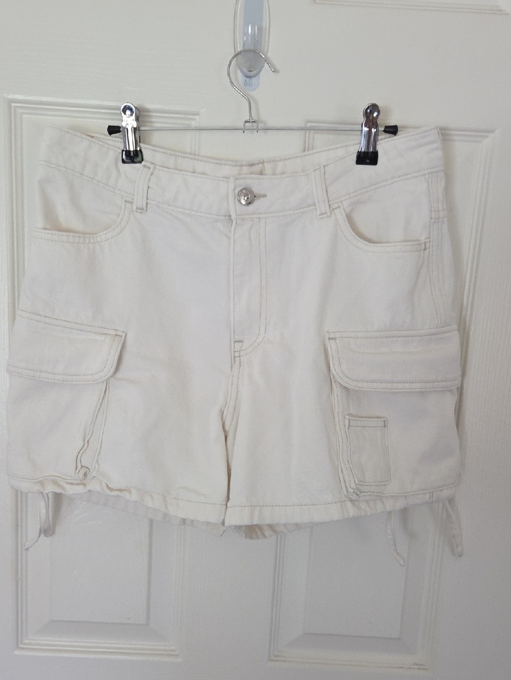 H&M Cream Cargo Shorts with Utility Pockets